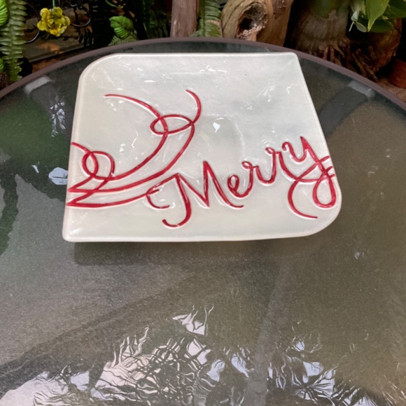 “Merry” Christmas Decorative Frosted Glass Plate - Picture 4 of 4